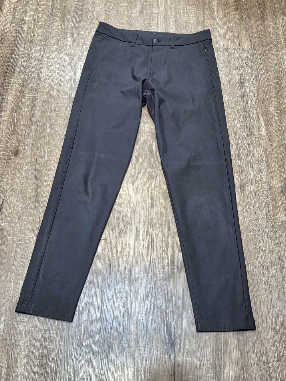 Lululemon Women's Pre-Owned Pants Black Size 32"